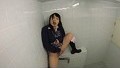 女子校のトイレで立ったままオナニーしてスゴイ勢いでおしっこ漏らす女子校生達 vol.9のサンプル画像11